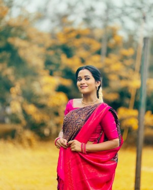 Kaavya Arivumani (aka) Kavya Arivumani