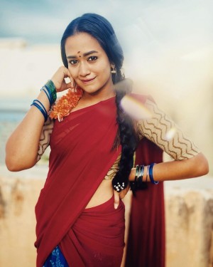 Kaavya Arivumani (aka) Kavya Arivumani