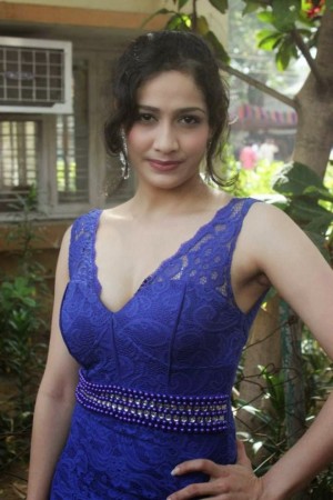 Komal Sharma (aka) Actress Komal Sharma