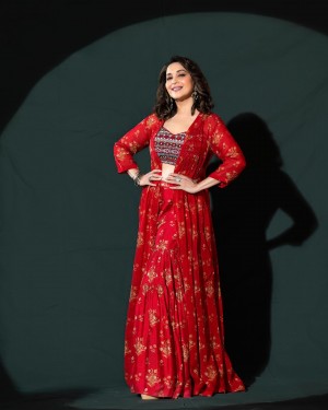 Madhuri Dixit (aka) MadhuriDixit