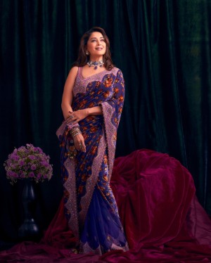 Madhuri Dixit (aka) MadhuriDixit