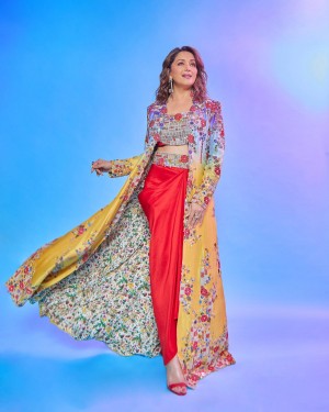 Madhuri Dixit (aka) MadhuriDixit