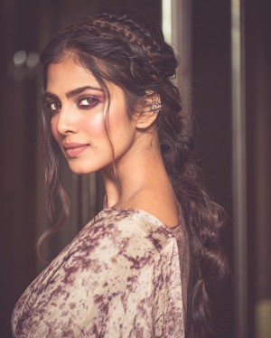 Malavika Mohanan (aka) MalavikaMohanan