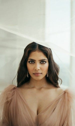 Malavika Mohanan (aka) MalavikaMohanan