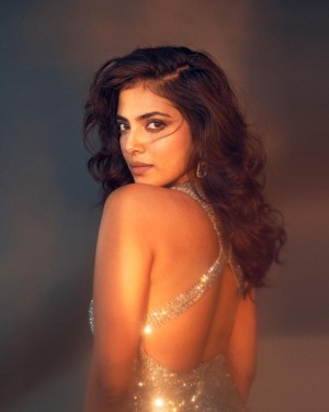 Malavika Mohanan (aka) MalavikaMohanan