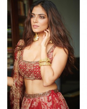 Malavika Mohanan (aka) MalavikaMohanan