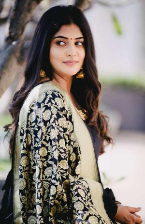 Manjima Mohan (aka) Manjimamohan