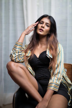 Meera Mitun (aka) MeeraMitun