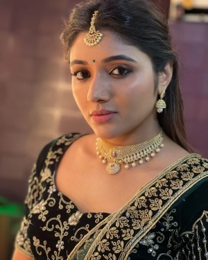 Mirnaa (aka) Mirnaa Menon