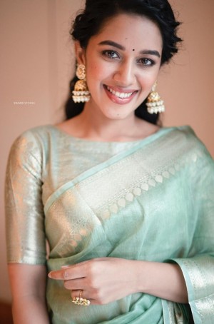 Mirnalini Ravi (aka) Mrinalini