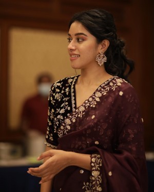 Mirnalini Ravi (aka) Mrinalini