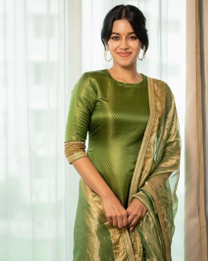 Mirnalini Ravi (aka) Mrinalini