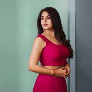 Monal Gajjar (aka) Monaal Gajjar