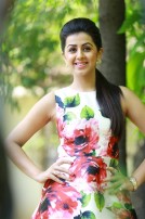 Nikki Galrani (aka) Niki Galrani