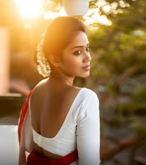 Nivetha Pethuraj (aka) Nivetha