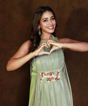 Nivetha Pethuraj (aka) Nivetha