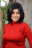 Oviya (aka) Oviya Helen