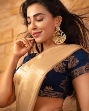 Parvati Nair (aka) ParvathyNair