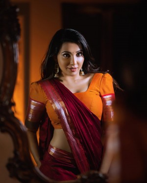 Parvati Nair (aka) ParvathyNair