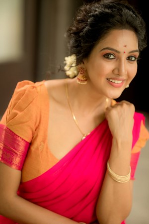 Pavani Reddy (aka) PavaniReddy