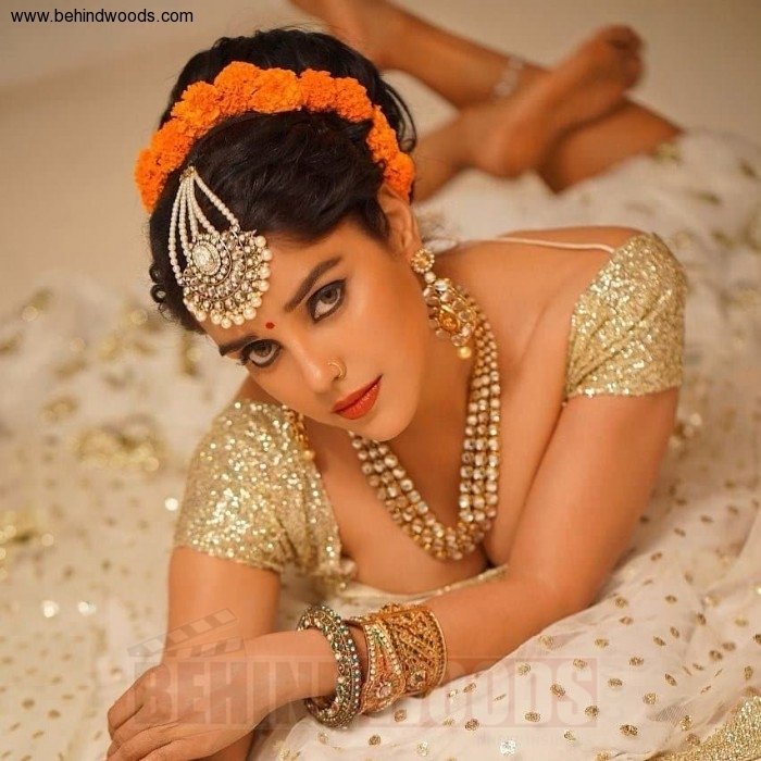 Pia Bajpai Aka Piabajpai Photos Stills And Images