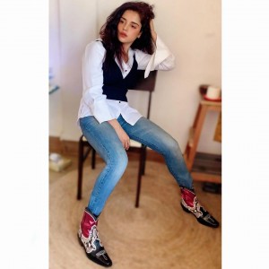 Pia Bajpai (aka) PiaBajpai