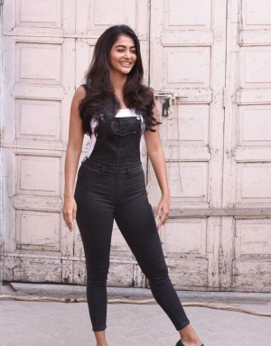 Pooja Hegde (aka) Pooja Hedge