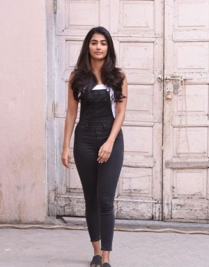 Pooja Hegde (aka) Pooja Hedge