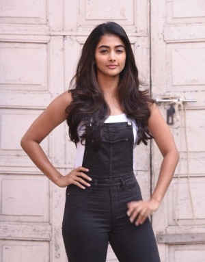 Pooja Hegde (aka) Pooja Hedge