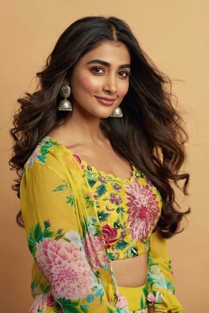 Pooja Hegde (aka) Pooja Hedge