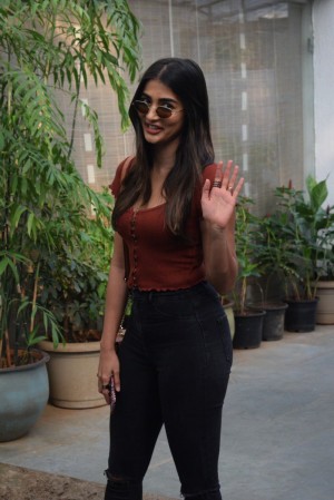 Pooja Hegde (aka) Pooja Hedge