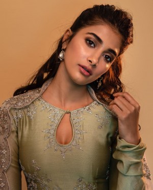 Pooja Hegde (aka) Pooja Hedge