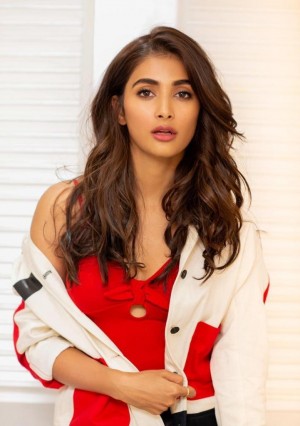 Pooja Hegde (aka) Pooja Hedge