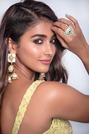 Pooja Hegde (aka) Pooja Hedge