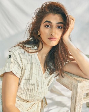 Pooja Hegde (aka) Pooja Hedge