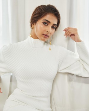 Pooja Hegde (aka) Pooja Hedge