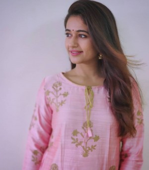 Poonam Bajwa (aka) Poonam