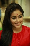 Poorna (aka) Poornaa