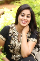 Poorna (aka) Poornaa