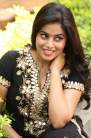 Poorna (aka) Poornaa