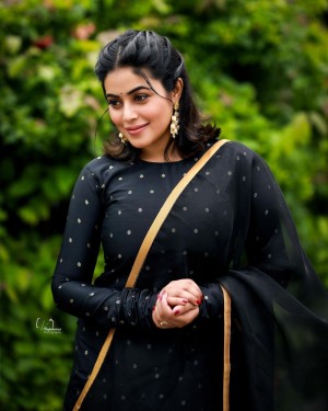 Poorna (aka) Poornaa