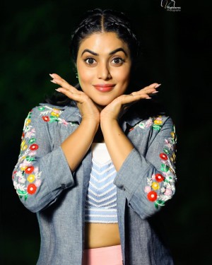 Poorna (aka) Poornaa