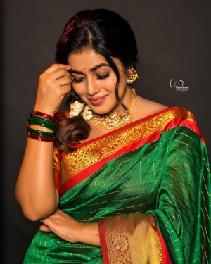 Poorna (aka) Poornaa