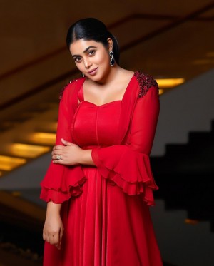 Poorna (aka) Poornaa