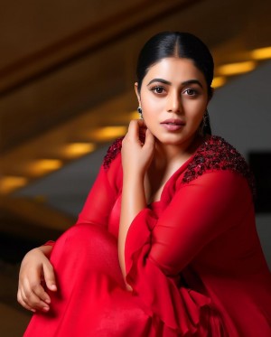 Poorna (aka) Poornaa