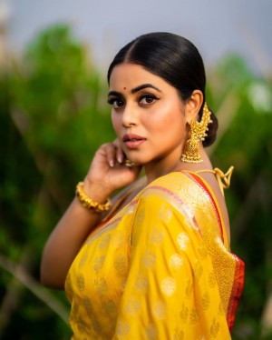 Poorna (aka) Poornaa