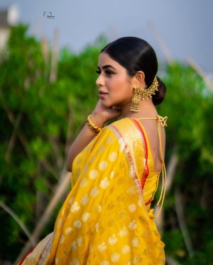 Poorna (aka) Poornaa