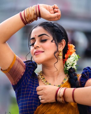 Poorna (aka) Poornaa