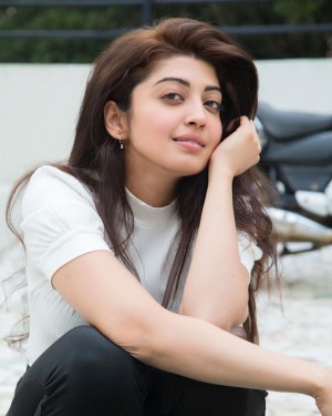 Pranitha Subhash (aka) Pranitha