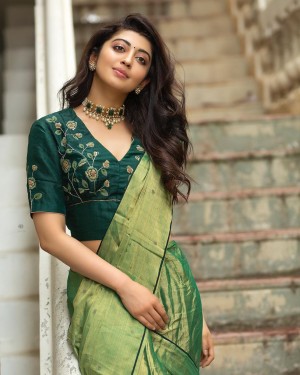 Pranitha Subhash (aka) Pranitha